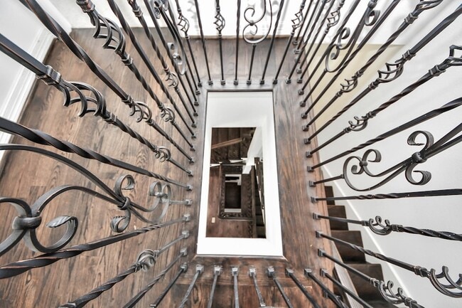 Building Photo - 146 Carson Ct