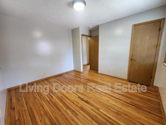 Building Photo - 3910 N 12th St