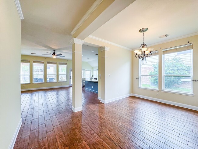 Building Photo - 3015 Gilford Ln