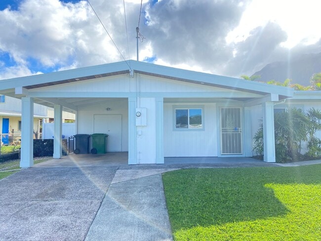 Building Photo - 3 Bedroom, 1.5 Baths