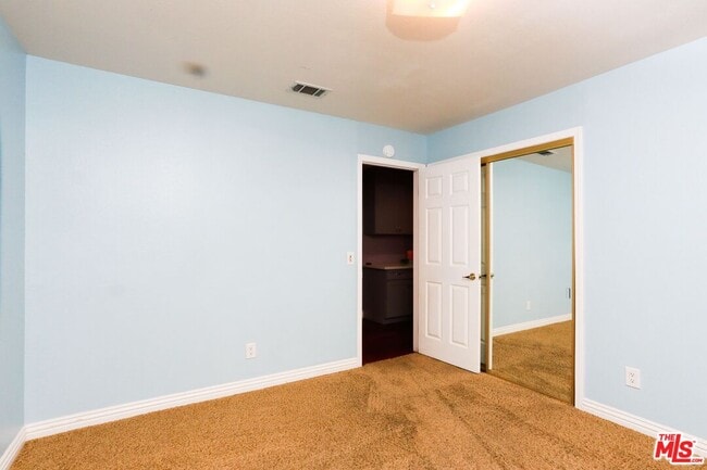 Building Photo - 2657 Sandstone Ct