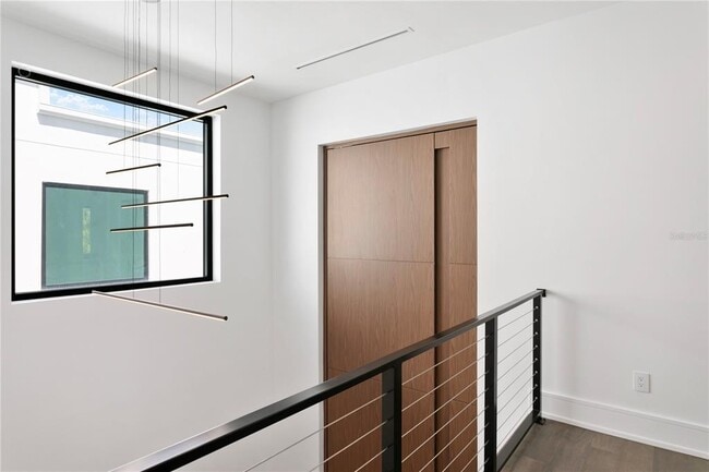 Building Photo - 3010 W Trilby Ave