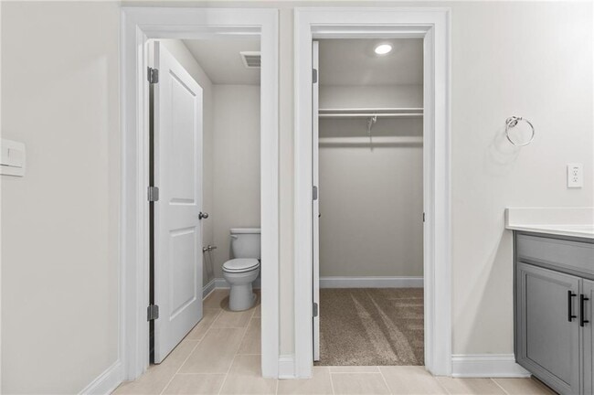 Building Photo - 3614 Shore Wood Ave