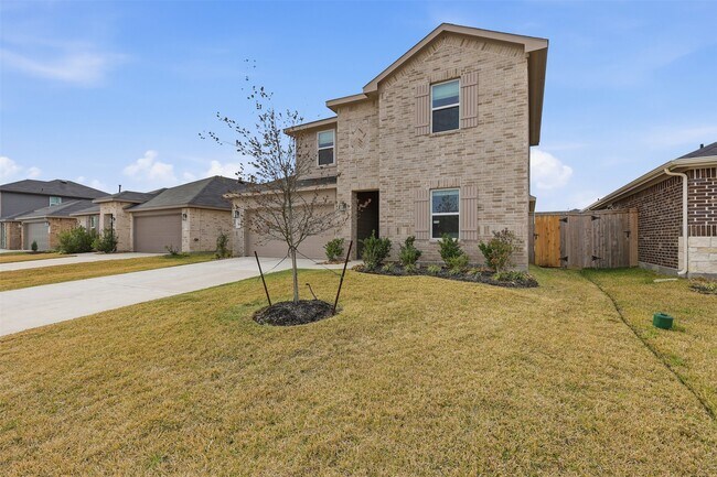 Building Photo - 17719 Winfall Dr