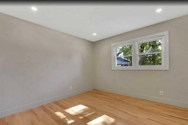 Building Photo - 22 Greentree Terrace