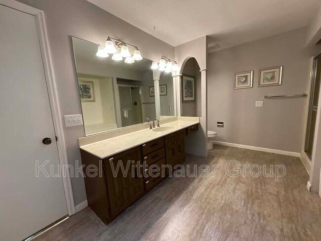 Building Photo - 43 Powder Creek Dr