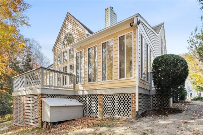 Building Photo - Kingsmill Gem