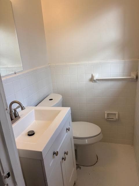 Building Photo - 641 26th Ave NW