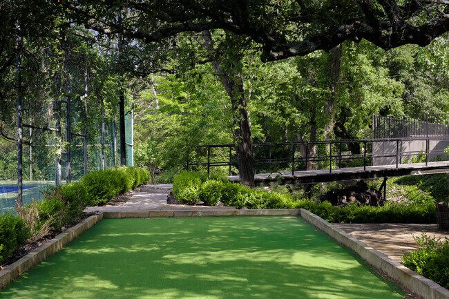 Building Photo - 506 Konstanty Cir