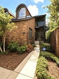 Front Entrance - 716 NE 1st St