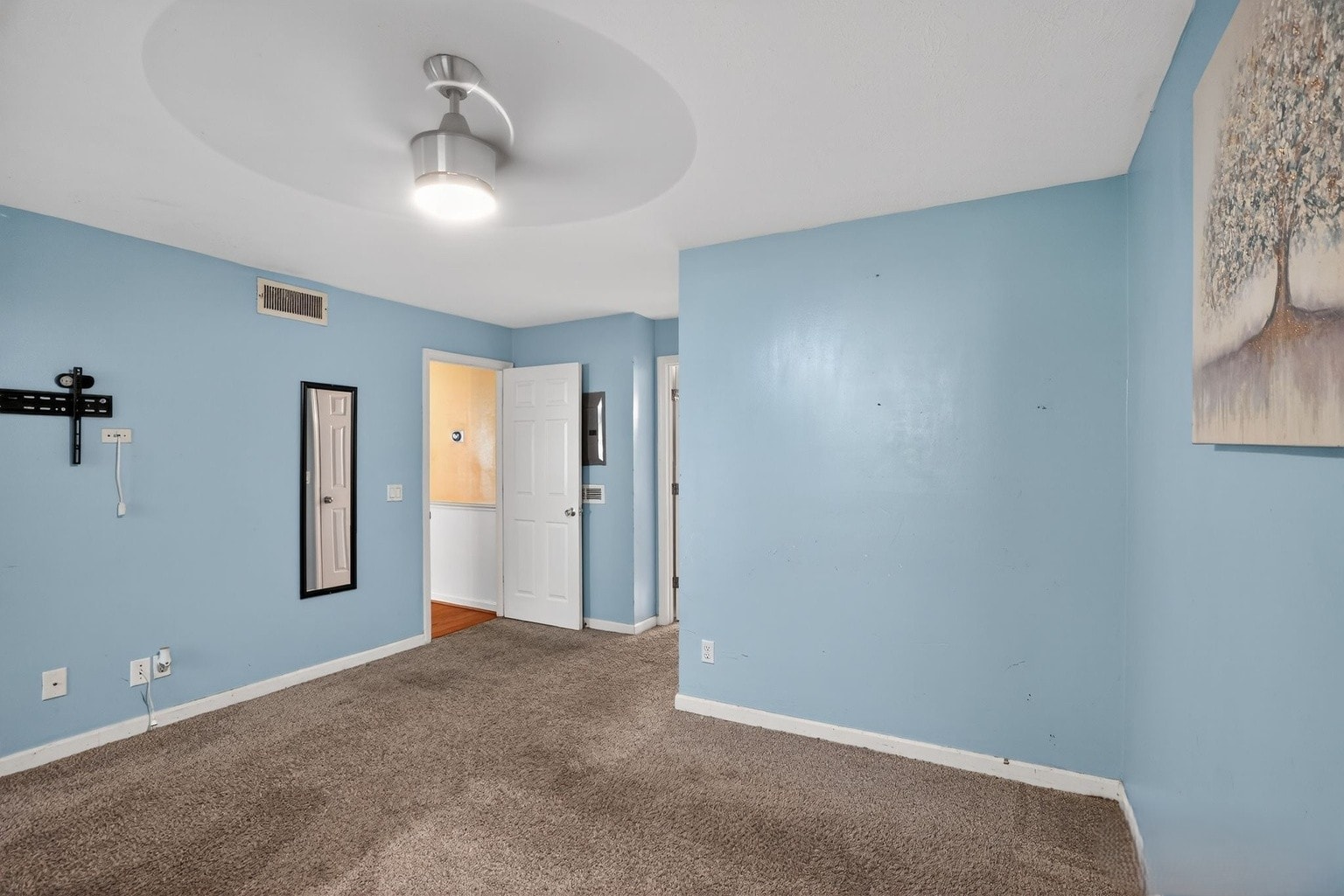 Building Photo - Room in Condo on Gettysburg Pl