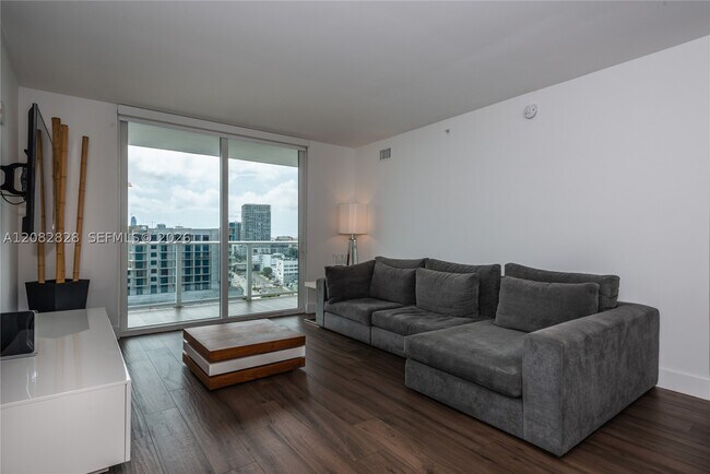 Building Photo - 4250 Biscayne Blvd