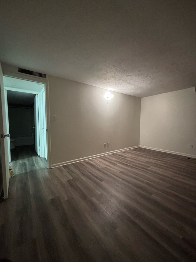 Building Photo - 120 S 38th Ave