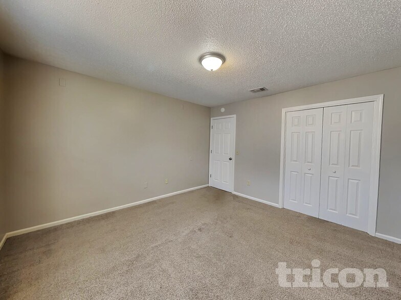 Building Photo - 5460 Running Creek Ln