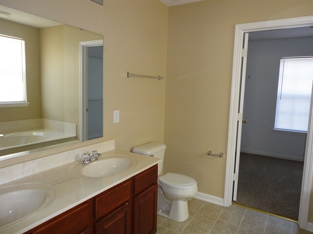 Building Photo - 3427 Talavera Dr