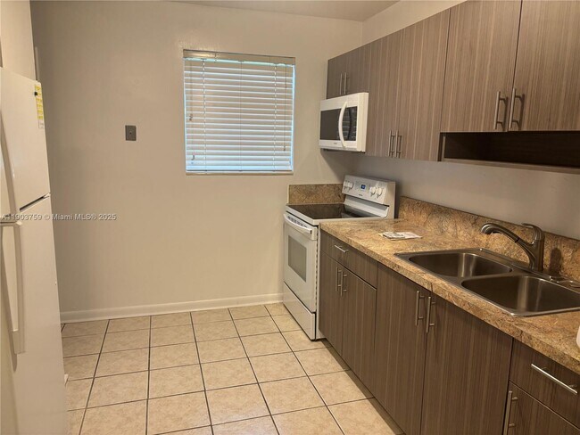 Building Photo - 10705 SW 146th Terrace