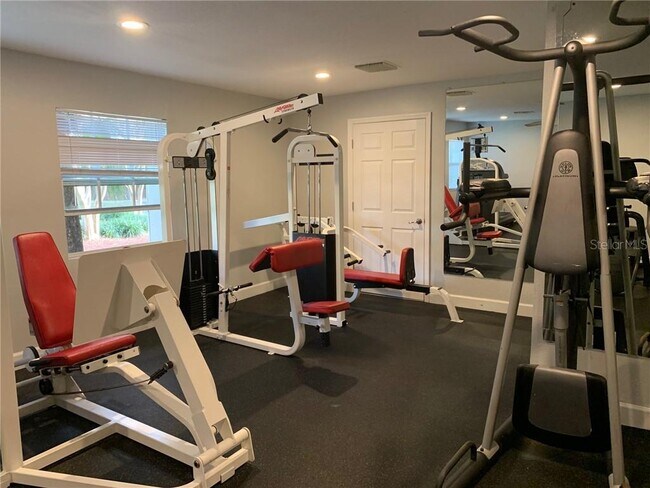 Building Photo - 213 Sea Horse Dr SE