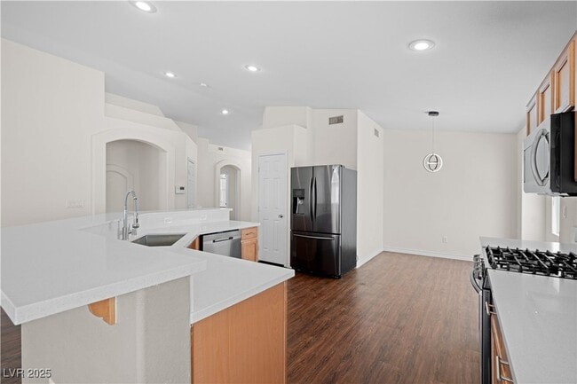 Building Photo - 3597 Cherbourg Ave