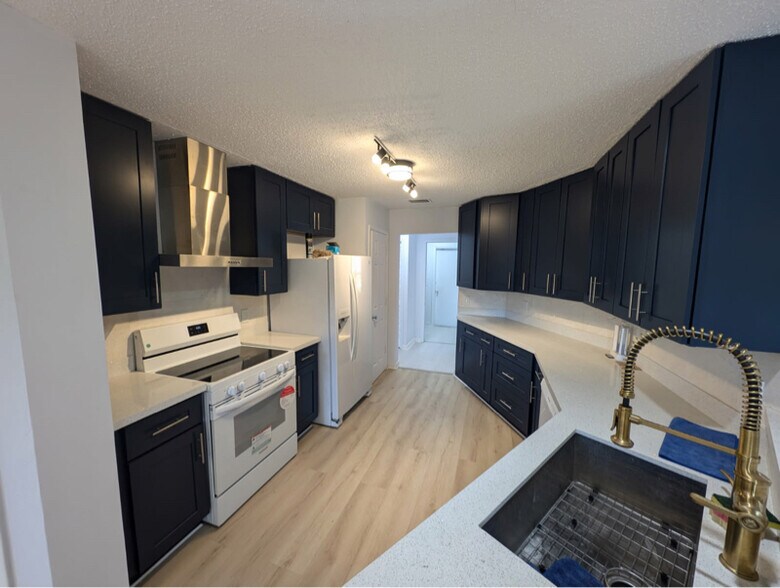 Building Photo - 103 Beauford Ln