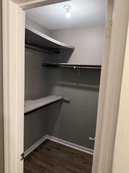 Large Closet - 8623 Leatherwood Trl