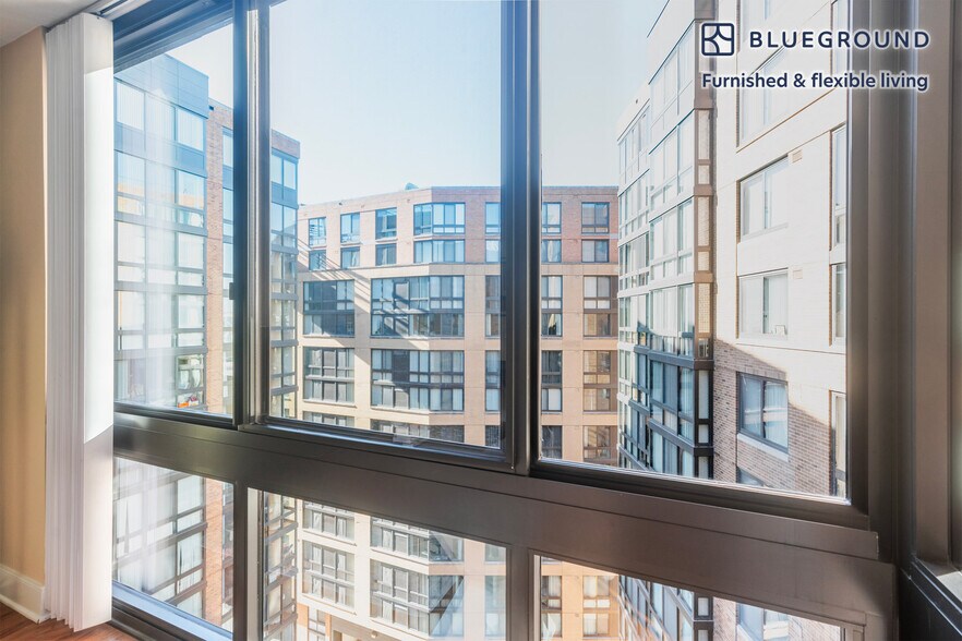 Building Photo - 415 L St NW