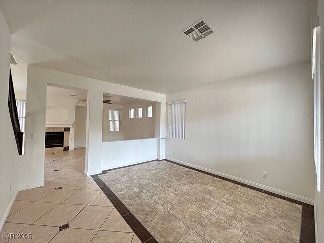 Building Photo - 317 Silver Grove St