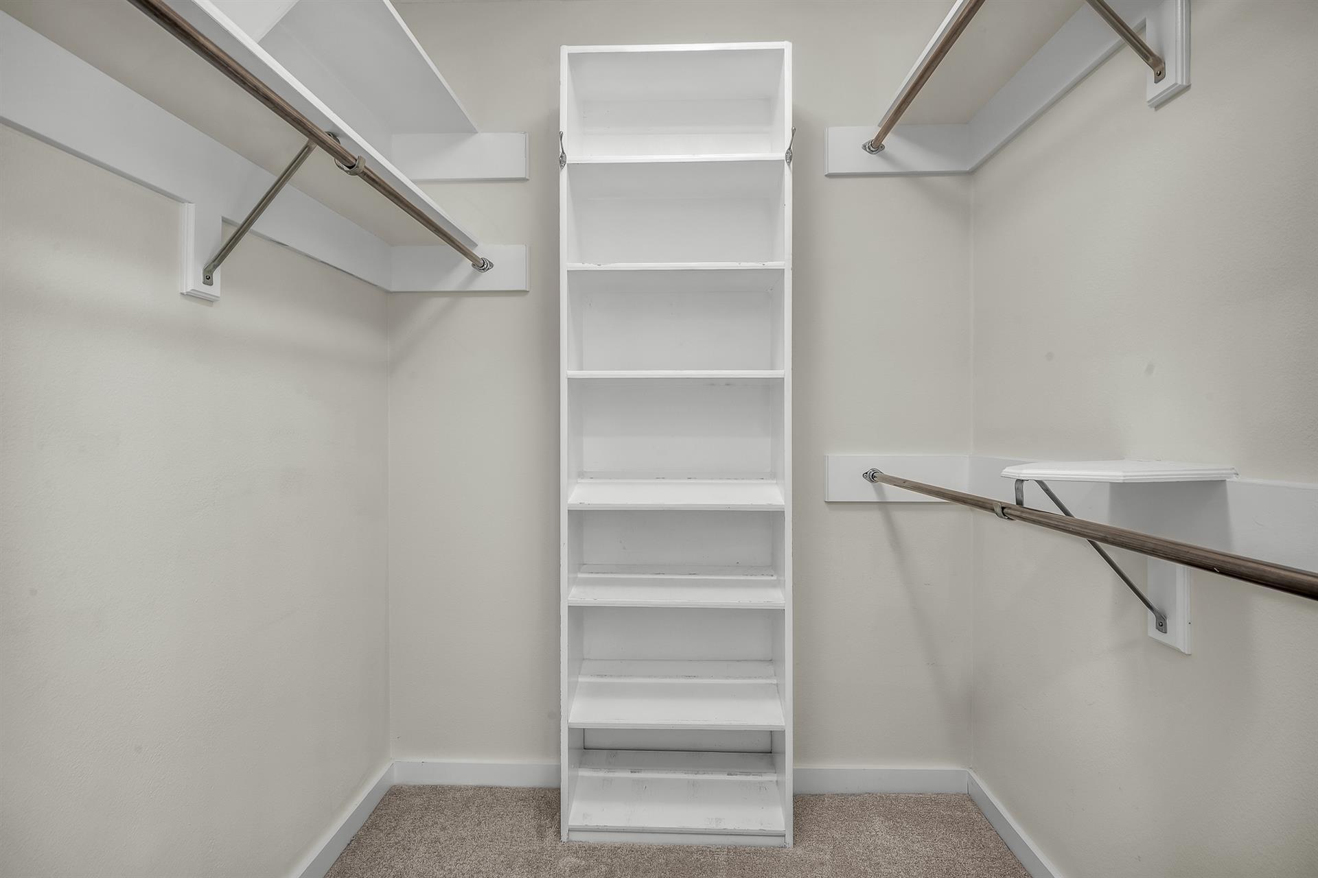 Building Photo - 200 N Swall Dr