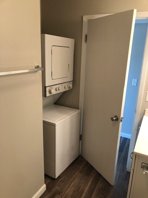 Building Photo - 3370 Winston Dr