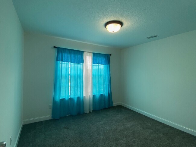 Building Photo - Home For Rent