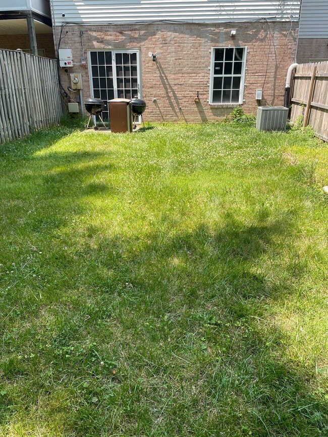 Building Photo - 13019 Trumbull Dr