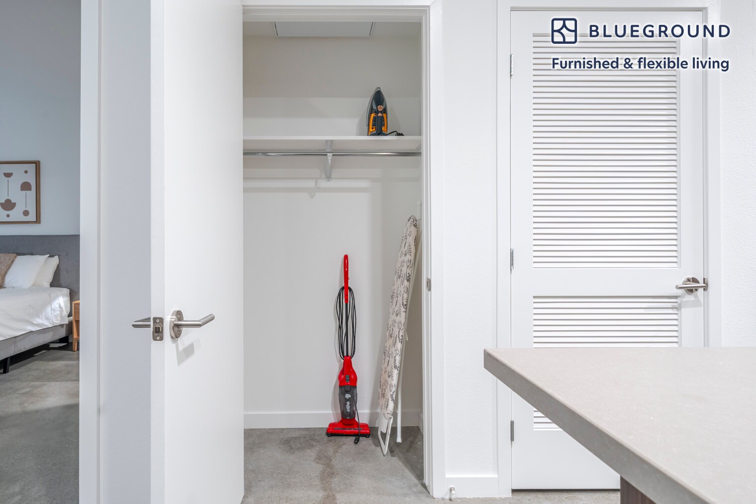 Building Photo - 101 River Pk Dr