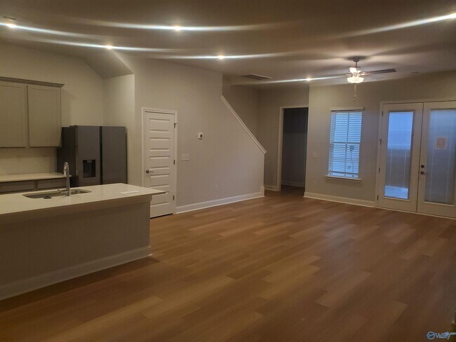 Building Photo - 113 Moss Brk Ln