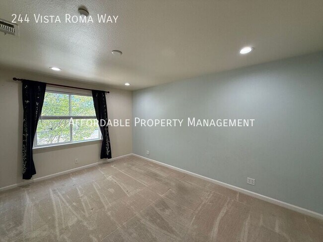 Building Photo - 244 Vista Roma Way