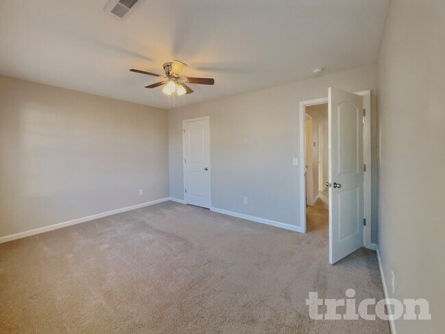 Building Photo - 30 Gold Rush Ct