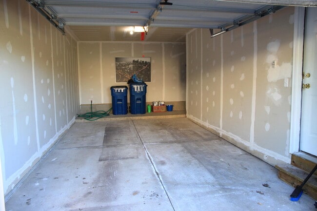 Building Photo - 791 Addington Ln