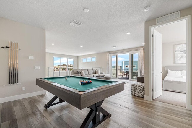 Building Photo - 7740 Sandy Ridge Dr