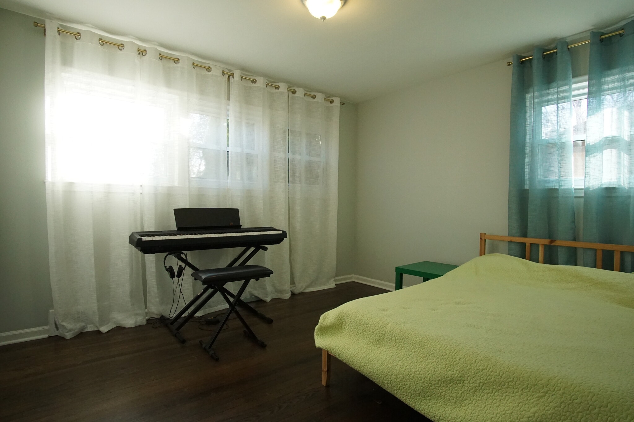 Bedroom - 24330 Manistee St