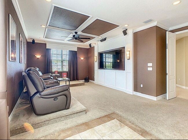 Building Photo - Luxury Living in Woodland Lakes Preserve: Fully-Furnished