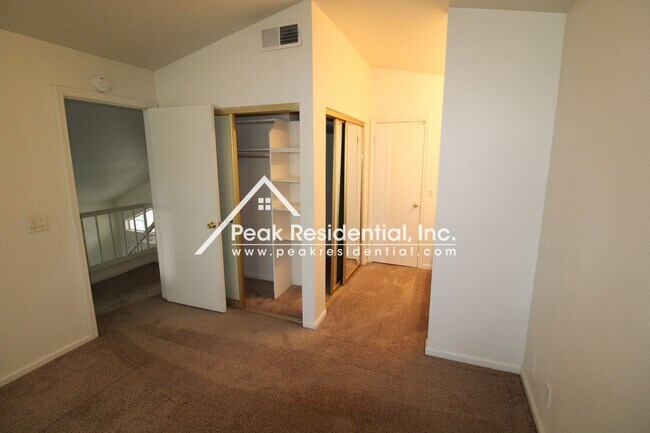 Building Photo - Spacious 3bd/2.5ba Home near Bell & Dry Creek Road