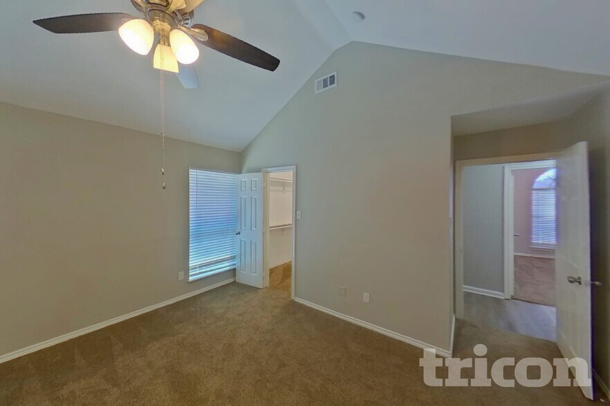 Building Photo - 2616 Spring Rain Dr