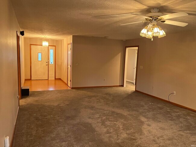 Building Photo - 6655 Oak View Ct