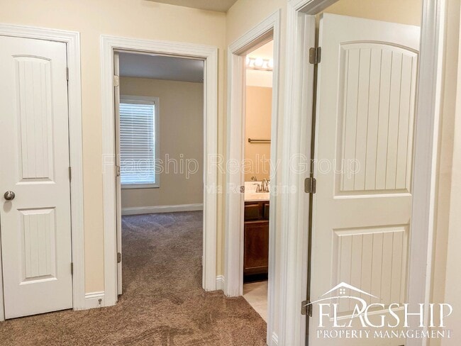 Building Photo - 118 Quail Hollow Dr
