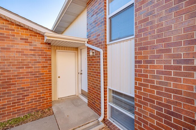 Building Photo - 3511 Portia St