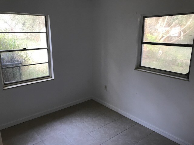 Building Photo - 3629 Ave S NW