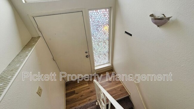 Building Photo - 1621 Trenton Ave