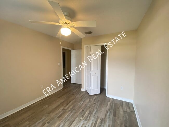 Building Photo - 6909 Leisure St