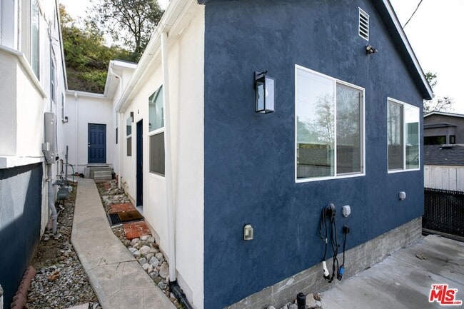 Building Photo - 2748 Hollister Terrace