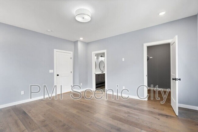 Building Photo - 1316 Gadd Rd