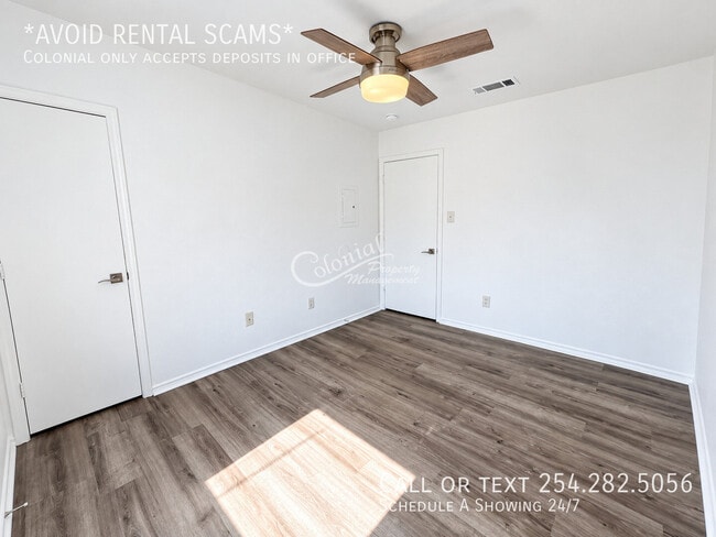 Building Photo - 5902 Greengate Dr