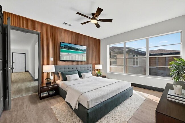 Building Photo - 2401 42nd St S